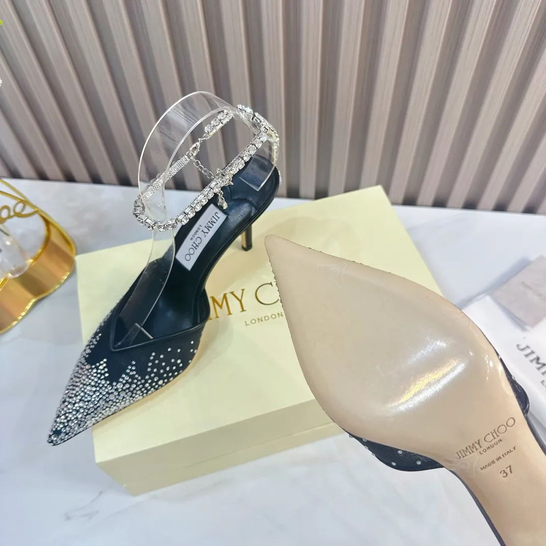 👟👟Ex-factory price 700👟👟 JIMMY CHOO (Jimmy CHOO) 💝💝💝 is a very comprehensive noble fashion lifestyle brand, with a series of women's high-heeled, medium-heeled, flat-heeled sandals with the same strap from major fashion bloggers and celebrities in Hong Kong and the United States.  The Australian pointed toe, round toe and square toe series are simply beautiful. Fall in love with elegance and playful sense of the future. Just by looking at them, you want to own them immediately, but you can really think about a pair of exquisite high heels~~~~~~~~~~~~~~~~~ 💝This series is specially designed for extraordinary and indifferent ladies, thus creating a unique overall effect, Jimmy Choo Design products that inspire women to move forward and show their charm💝💝💝 1⃣️Material: Imported genuine mesh hot diamond 2⃣️Inner: Imported Italian lambskin, super soft and delicate 3⃣️Outsole: Imported Italian original original color genuine leather outsole Heel height 8.5cm (10.0/6.5cm can be made) 4⃣️Code number: 35-39 (34.40.41.42 customized)